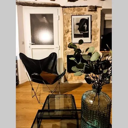 Apartmán Charmant Studio Centre Fontainebleau